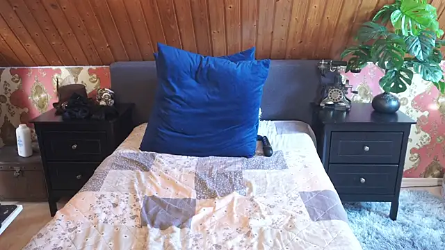 TessaWinter online show from 2, 4, 2026