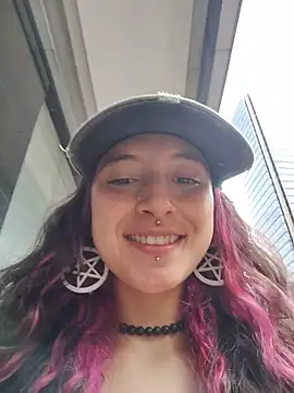 Snapshot of _Laary chatting on 3, 6, 2026 Laary online show from 3, 6, 2026