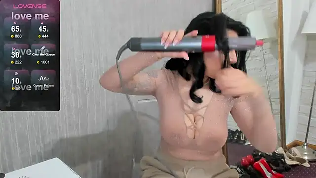 Snapshot of ElisaBaxter chatting on 11, 2, 2025 ElisaBaxter online show from 11, 2, 2025