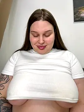Snapshot of perfect_sweety_girl chatting on 28, 9, 2025 perfect sweety girl online show from 28, 9, 2025