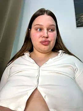 Snapshot of perfect_sweety_girl chatting on 3, 10, 2025 perfect sweety girl online show from 3, 10, 2025
