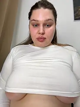 Snapshot of perfect_sweety_girl chatting on 10, 10, 2025 perfect sweety girl online show from 10, 10, 2025
