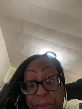 Snapshot of Goddesskarisma chatting on 17, 12, 2025 Goddesskarisma online show from 17, 12, 2025