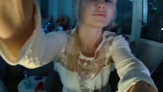 Snapshot of GlamSquirt chatting on 20, 10, 2025 GlamSquirt online show from 20, 10, 2025