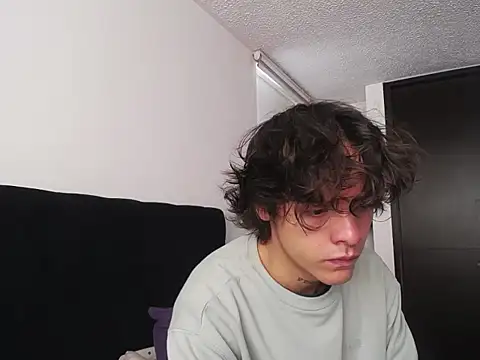 Snapshot of Santiago_kiler chatting on 2, 12, 2024 Santiago kiler online show from 2, 12, 2024