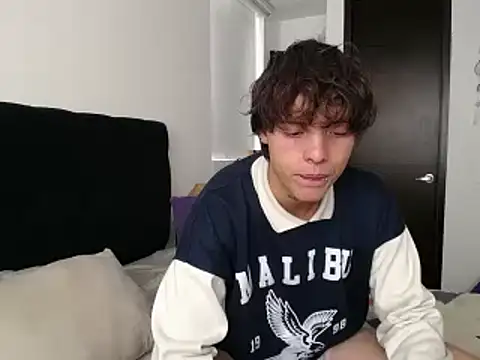 Snapshot of Santiago_kiler chatting on 3, 2, 2025 Santiago kiler online show from 3, 2, 2025