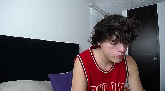 Snapshot of Santiago_kiler chatting on 27, 2, 2025 Santiago kiler online show from 27, 2, 2025