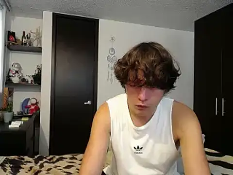 Snapshot of Santiago_kiler chatting on 8, 3, 2025 Santiago kiler online show from 8, 3, 2025