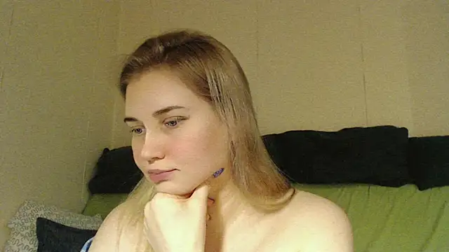 mmmPinUpGirl online show from 10, 1, 2026