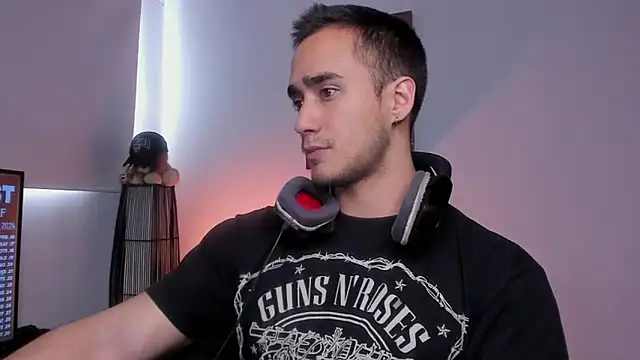 Snapshot of AlexRivera6 chatting on 3, 2, 2025 AlexRivera6 online show from 3, 2, 2025