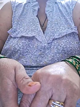 Snapshot of Kavya_XX chatting on 5, 11, 2025 Kavya XX online show from 5, 11, 2025