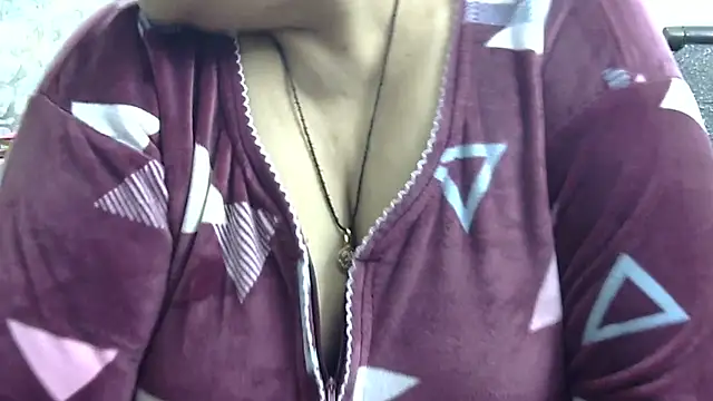 Snapshot of Kavya_XX chatting on 4, 12, 2025 Kavya XX online show from 4, 12, 2025