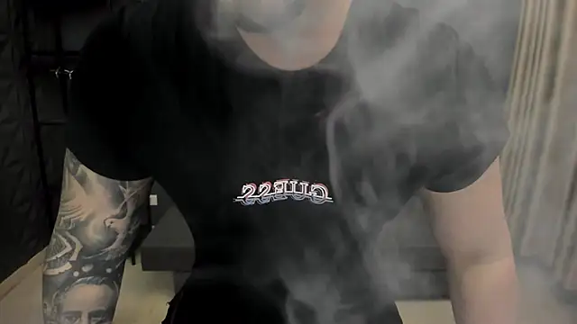 Snapshot of TonyWilcox chatting on 28, 1, 2025 TonyWilcox online show from 28, 1, 2025