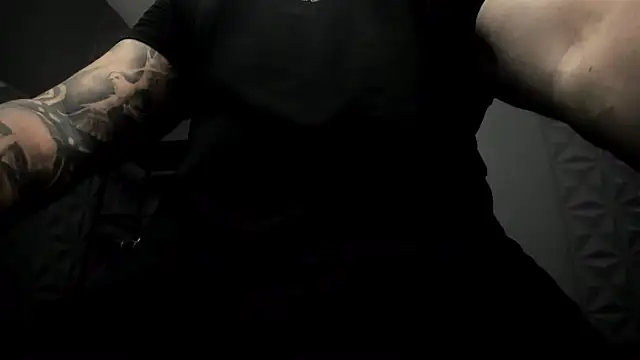 Snapshot of TonyWilcox chatting on 28, 1, 2025 TonyWilcox online show from 28, 1, 2025