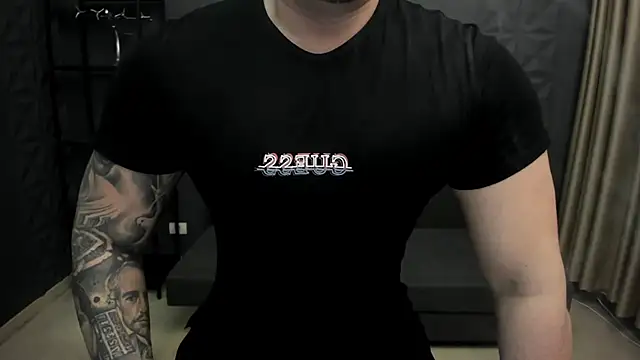 Snapshot of TonyWilcox chatting on 1, 2, 2025 TonyWilcox online show from 1, 2, 2025