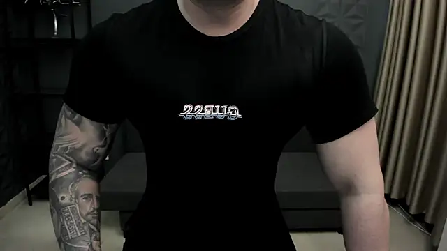 Snapshot of TonyWilcox chatting on 2, 2, 2025 TonyWilcox online show from 2, 2, 2025