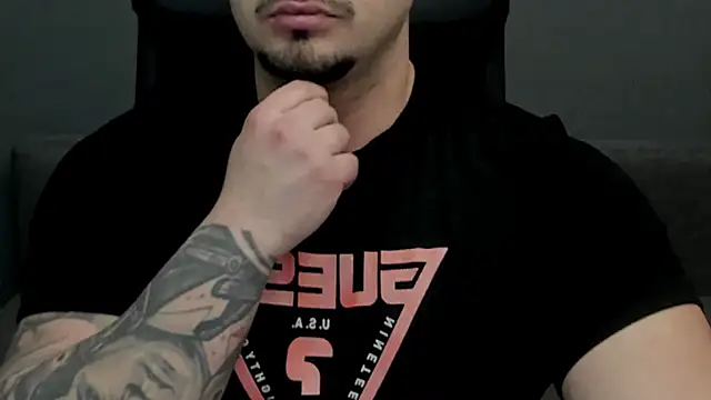 Snapshot of TonyWilcox chatting on 11, 2, 2025 TonyWilcox online show from 11, 2, 2025