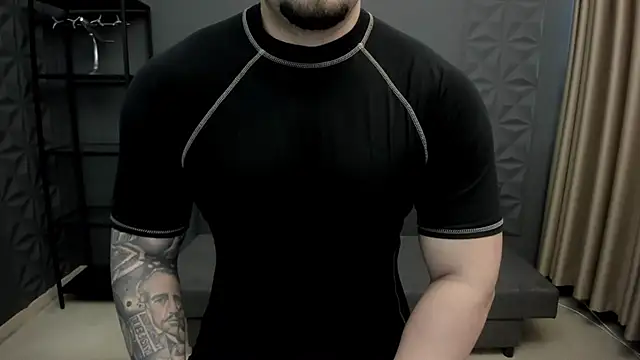 Snapshot of TonyWilcox chatting on 14, 2, 2025 TonyWilcox online show from 14, 2, 2025