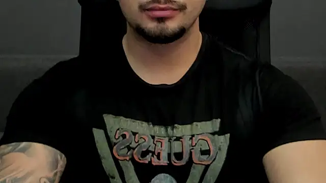 Snapshot of TonyWilcox chatting on 14, 2, 2025 TonyWilcox online show from 14, 2, 2025