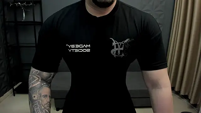 Snapshot of TonyWilcox chatting on 15, 2, 2025 TonyWilcox online show from 15, 2, 2025