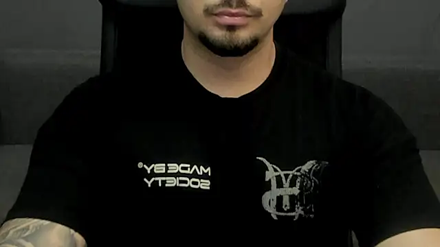 Snapshot of TonyWilcox chatting on 15, 2, 2025 TonyWilcox online show from 15, 2, 2025