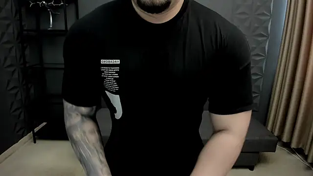 Snapshot of TonyWilcox chatting on 17, 2, 2025 TonyWilcox online show from 17, 2, 2025