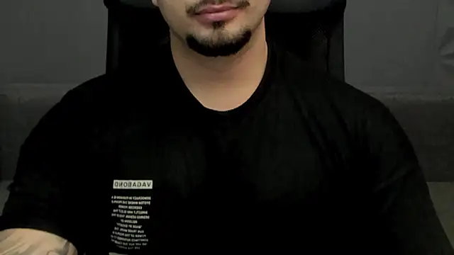 Snapshot of TonyWilcox chatting on 17, 2, 2025 TonyWilcox online show from 17, 2, 2025