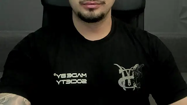 Snapshot of TonyWilcox chatting on 19, 2, 2025 TonyWilcox online show from 19, 2, 2025