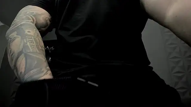 Snapshot of TonyWilcox chatting on 24, 2, 2025 TonyWilcox online show from 24, 2, 2025