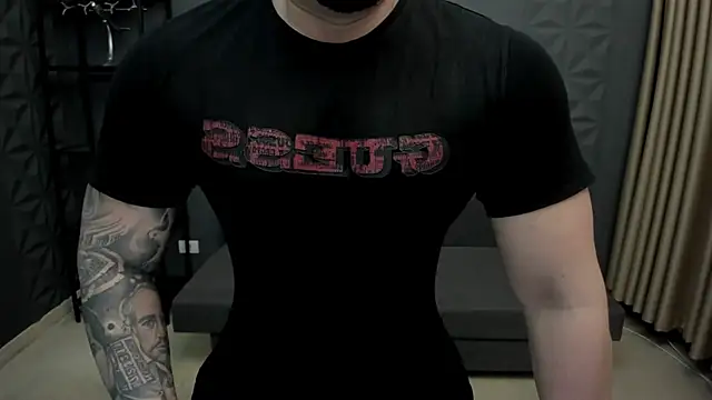 Snapshot of TonyWilcox chatting on 26, 2, 2025 TonyWilcox online show from 26, 2, 2025