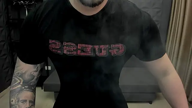 Snapshot of TonyWilcox chatting on 4, 3, 2025 TonyWilcox online show from 4, 3, 2025