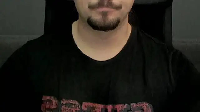 Snapshot of TonyWilcox chatting on 4, 3, 2025 TonyWilcox online show from 4, 3, 2025