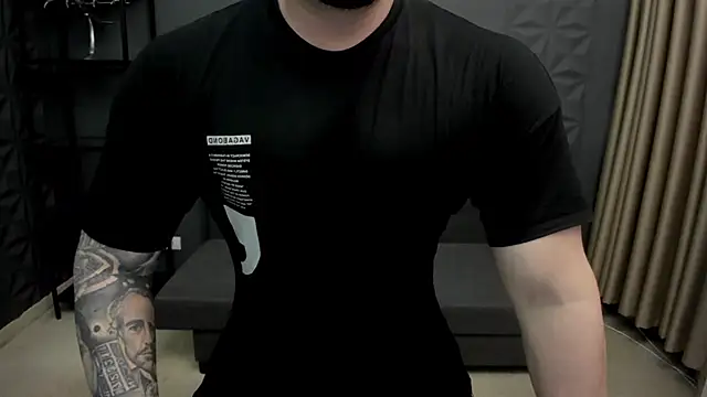 Snapshot of TonyWilcox chatting on 5, 3, 2025 TonyWilcox online show from 5, 3, 2025