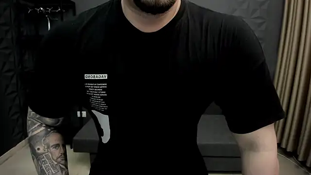 Snapshot of TonyWilcox chatting on 8, 3, 2025 TonyWilcox online show from 8, 3, 2025