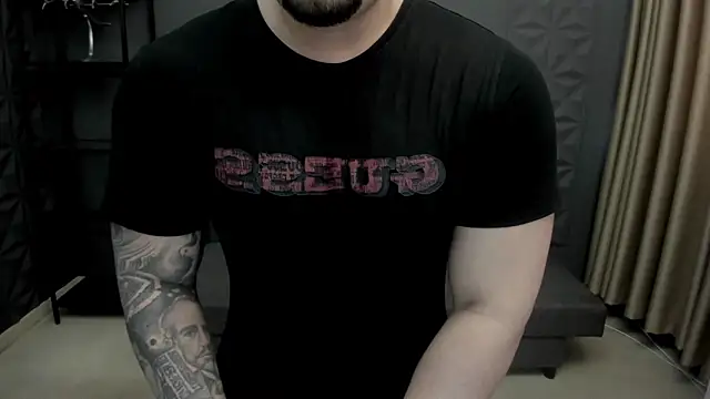 Snapshot of TonyWilcox chatting on 9, 3, 2025 TonyWilcox online show from 9, 3, 2025