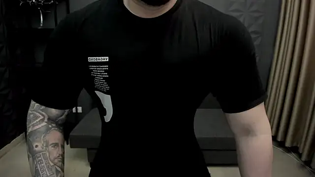 Snapshot of TonyWilcox chatting on 10, 3, 2025 TonyWilcox online show from 10, 3, 2025