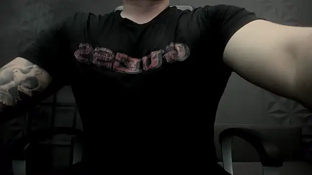 Snapshot of TonyWilcox chatting on 11, 3, 2025 TonyWilcox online show from 11, 3, 2025