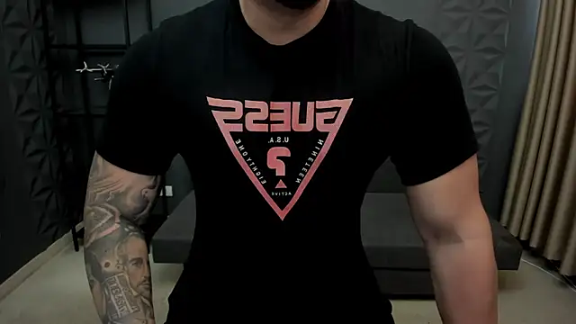 Snapshot of TonyWilcox chatting on 15, 9, 2025 TonyWilcox online show from 15, 9, 2025