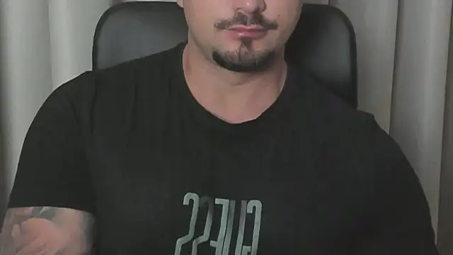 Snapshot of TonyWilcox chatting on 28, 9, 2025 TonyWilcox online show from 28, 9, 2025