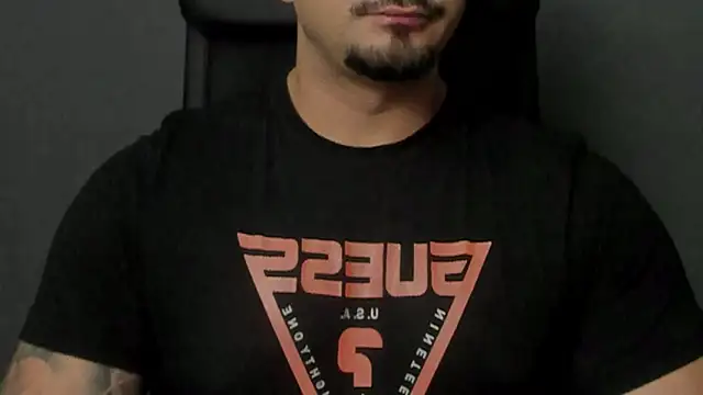 Snapshot of TonyWilcox chatting on 6, 10, 2025 TonyWilcox online show from 6, 10, 2025