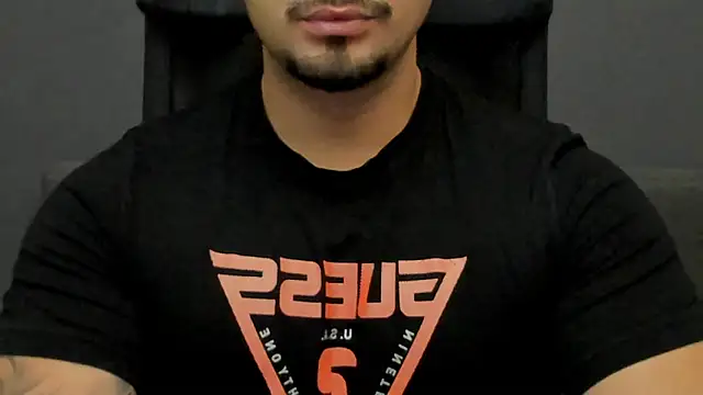 Snapshot of TonyWilcox chatting on 10, 10, 2025 TonyWilcox online show from 10, 10, 2025