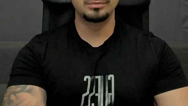 Snapshot of TonyWilcox chatting on 11, 10, 2025 TonyWilcox online show from 11, 10, 2025