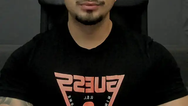 Snapshot of TonyWilcox chatting on 12, 10, 2025 TonyWilcox online show from 12, 10, 2025