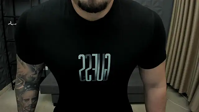 Snapshot of TonyWilcox chatting on 14, 10, 2025 TonyWilcox online show from 14, 10, 2025