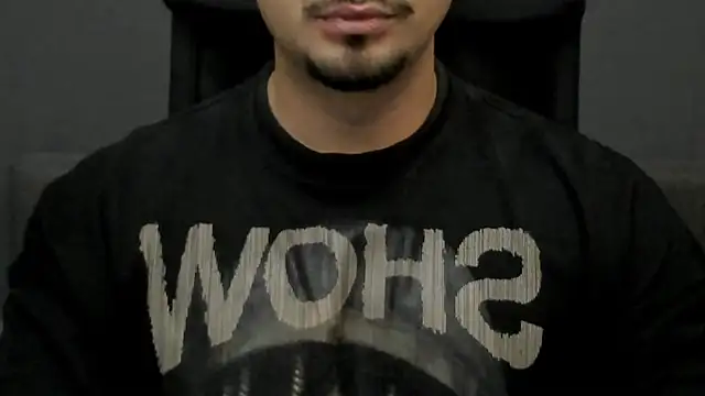 Snapshot of TonyWilcox chatting on 27, 10, 2025 TonyWilcox online show from 27, 10, 2025