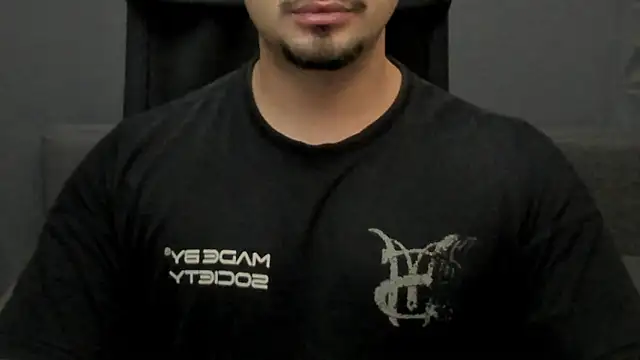 Snapshot of TonyWilcox chatting on 29, 10, 2025 TonyWilcox online show from 29, 10, 2025