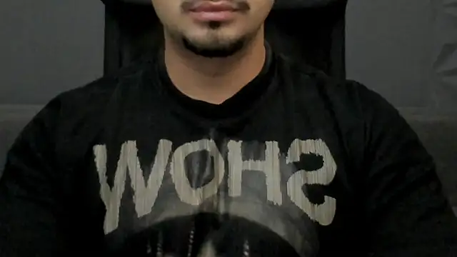 Snapshot of TonyWilcox chatting on 31, 10, 2025 TonyWilcox online show from 31, 10, 2025