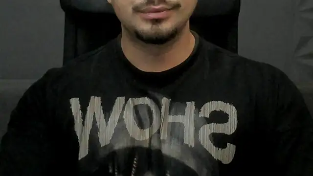 Snapshot of TonyWilcox chatting on 5, 11, 2025 TonyWilcox online show from 5, 11, 2025