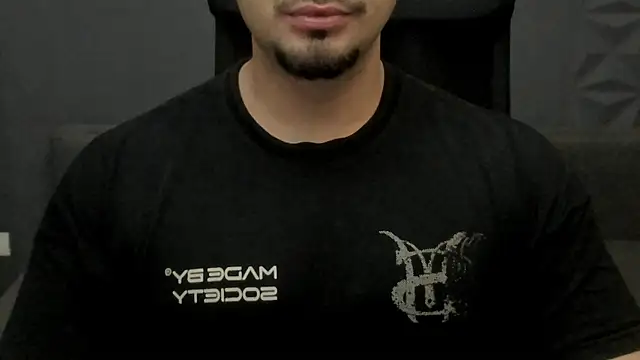 Snapshot of TonyWilcox chatting on 16, 11, 2025 TonyWilcox online show from 16, 11, 2025