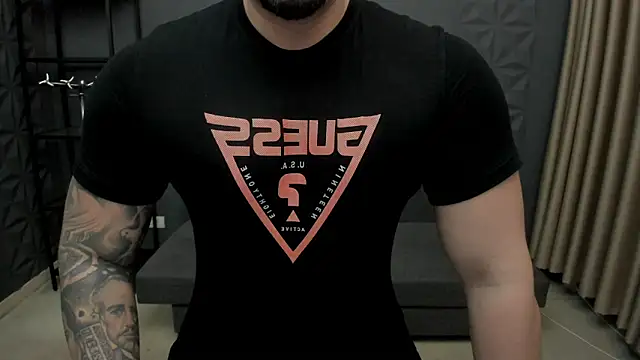 Snapshot of TonyWilcox chatting on 21, 11, 2025 TonyWilcox online show from 21, 11, 2025